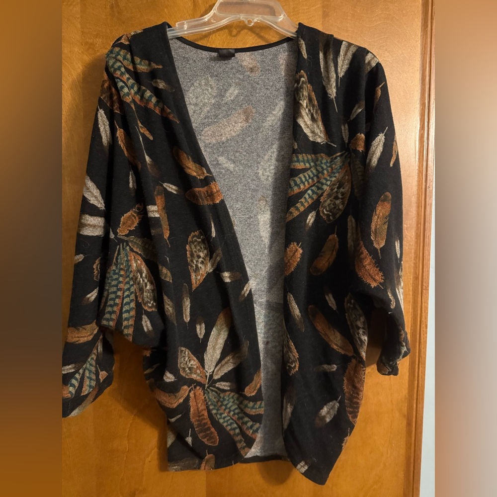 Women's Black Feather Patterned shrug cardigan